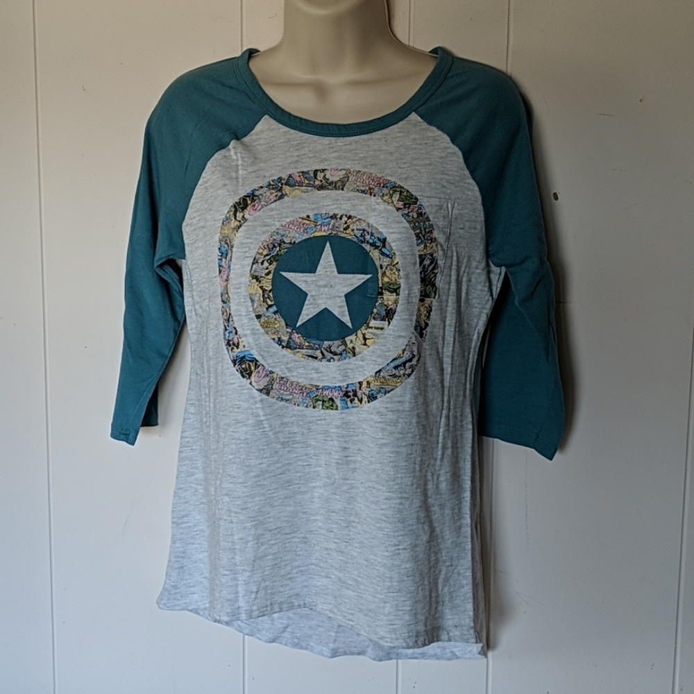 Marvel Captain America baseball tee size medium